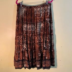 Long rayon skirt. 2X. EUC.